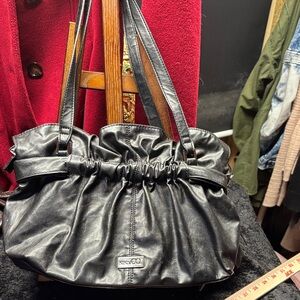 Nine & Co. Elegant Black Shoulder Bag